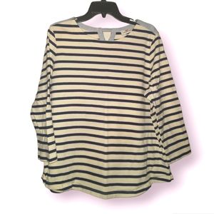 XL Vineyard Vines knit top w/ chambray accents